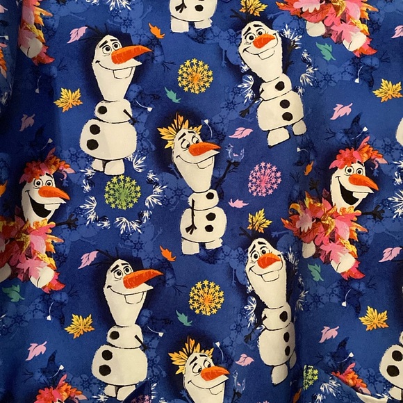 Disney Frozen II (2) Fall/Winter Scrub Top Like New! - Picture 2 of 4